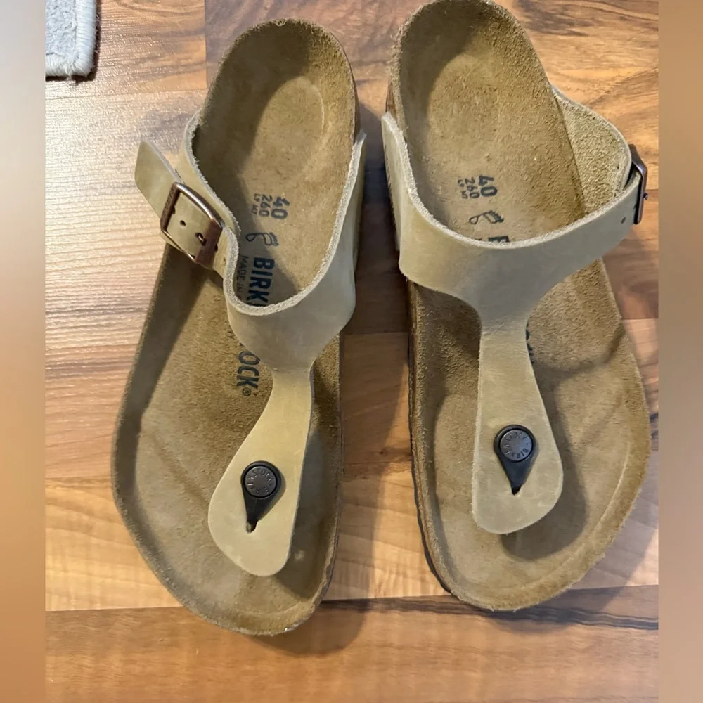 Birkenstock Beige Toe Loop Sandals - Picture 1 of 3